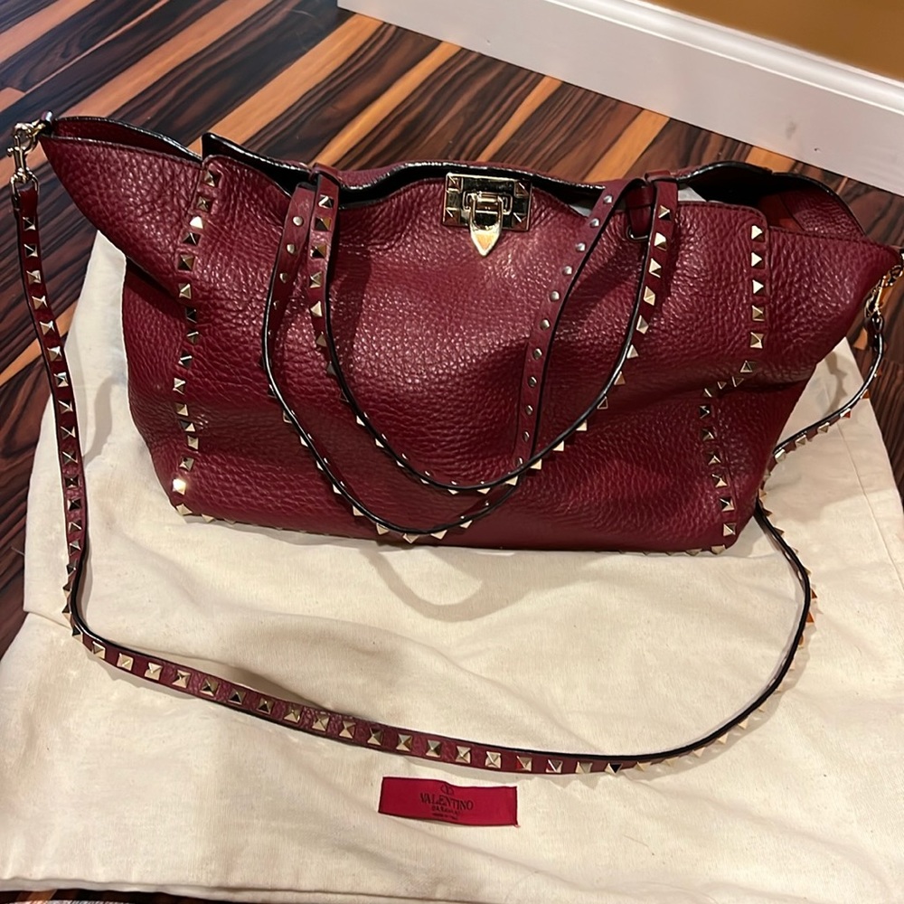 Valentino Grainy calfskin rockstud red burgundy medium handbag crossbody purse